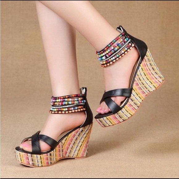 Women's Wedge Sandals With Pearls Across The Top Platform Sandals NIB size 9 - Picture 11 of 12